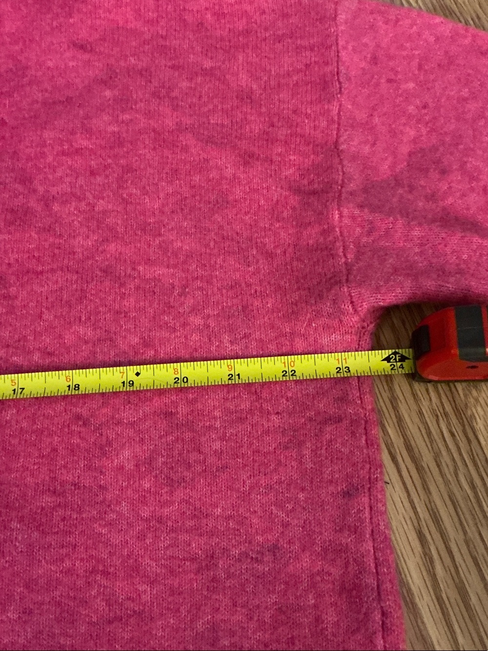 Vince Camuto Hot Pink V-Neck Sweater Size Medium - Picture 4 of 6